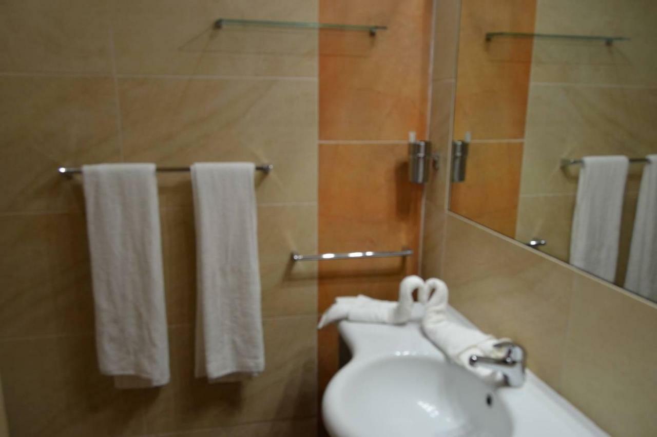 Luxury Apartment Cristianos Beachfront ロスクリスティアーノス エクステリア 写真
